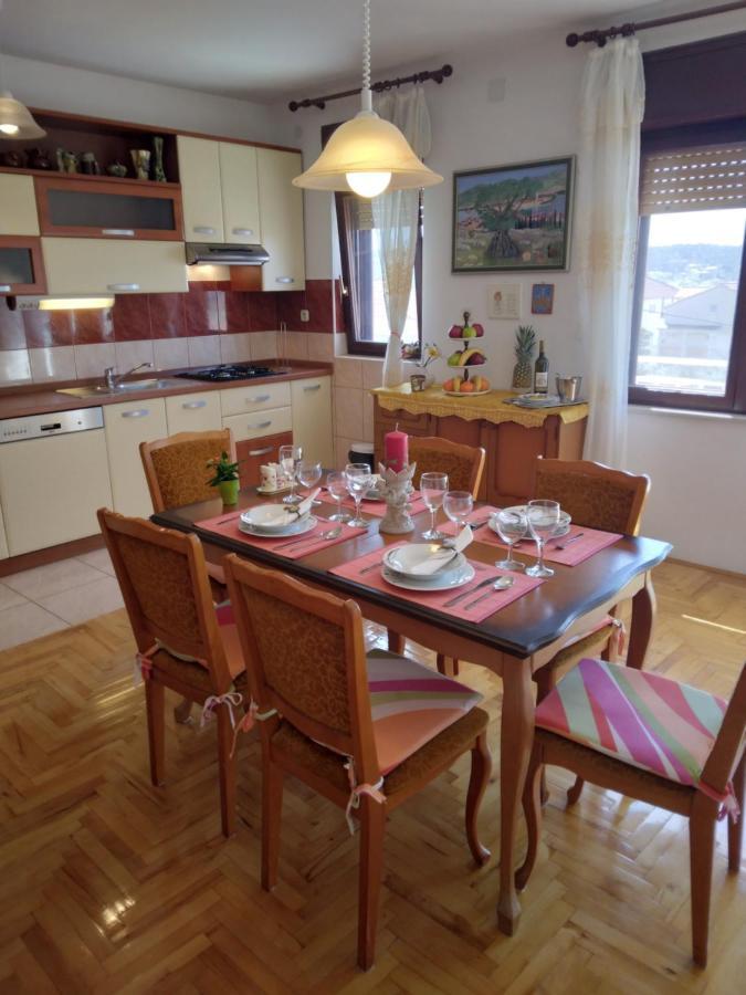 Apartment Meri Trogir Buitenkant foto