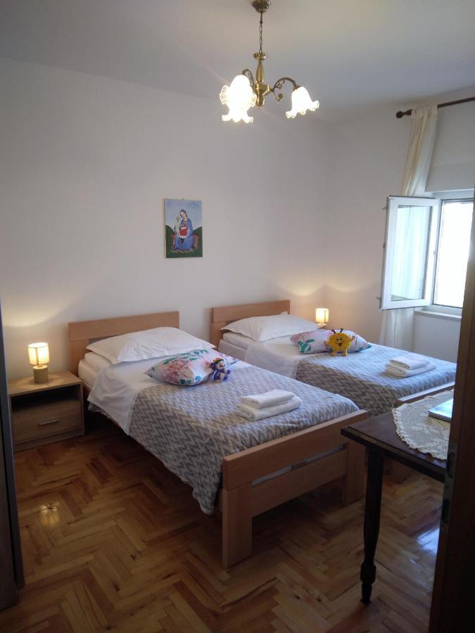 Apartment Meri Trogir Buitenkant foto